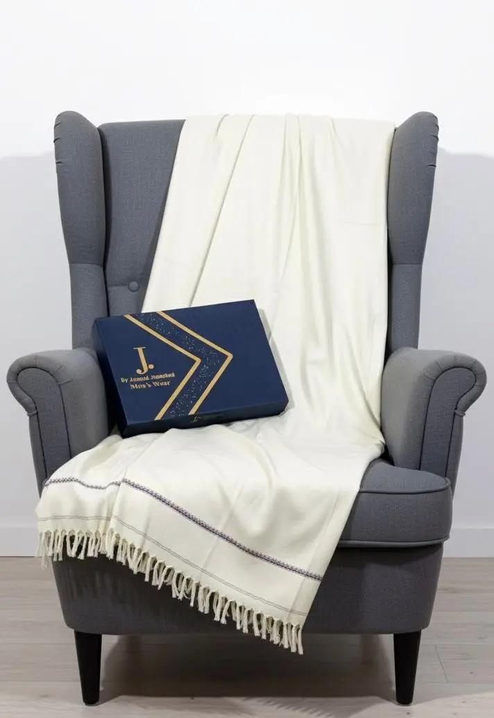J. Men's Shawl with Box off White(122)