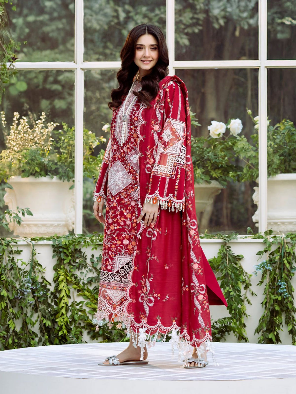 BIN ILYAS UNSTITCH LAWN EMBROIDERED 3PC (E220)