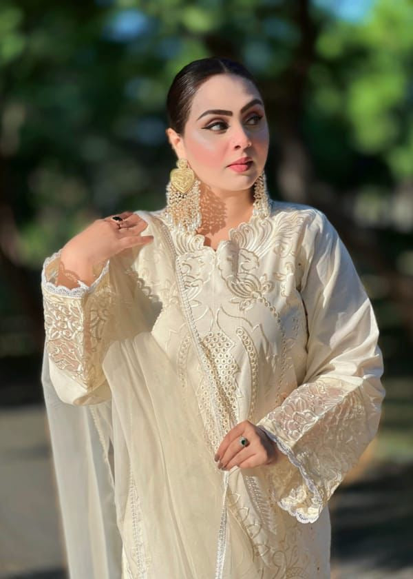 PRET  UNSTITCH LAWN EMBROIDERED 3PC (E333)