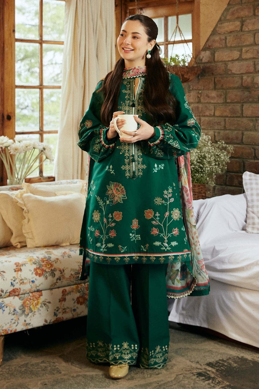 COCO X ZARA SHAH JAHAN LAWN EMBROIDERED 3PC (E121)